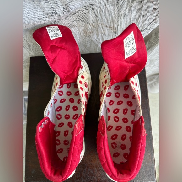 ADIDAS NEO Kiss Me Tennis Shoes - Picture 13 of 15